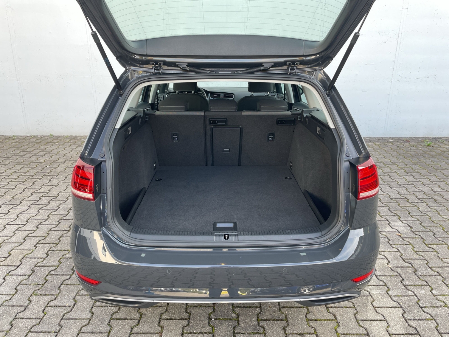Golf Variant VII 2.0 TDI DSG Comfortline LED/ACC/Navi Pro/App-Connect/ergoActive-Sitz/Blind Spot