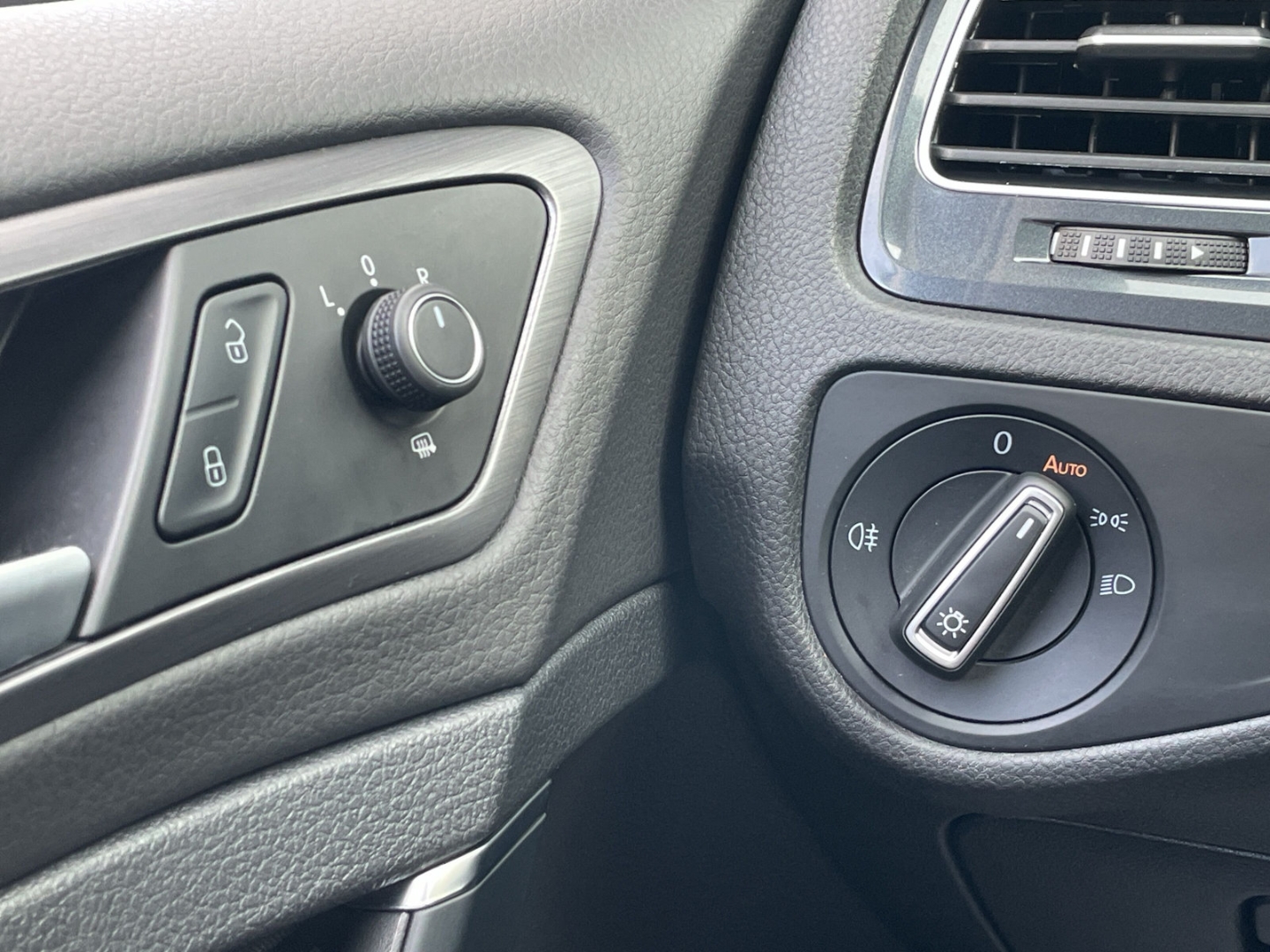 Golf Variant VII 2.0 TDI DSG Comfortline LED/ACC/Navi Pro/App-Connect/ergoActive-Sitz/Blind Spot