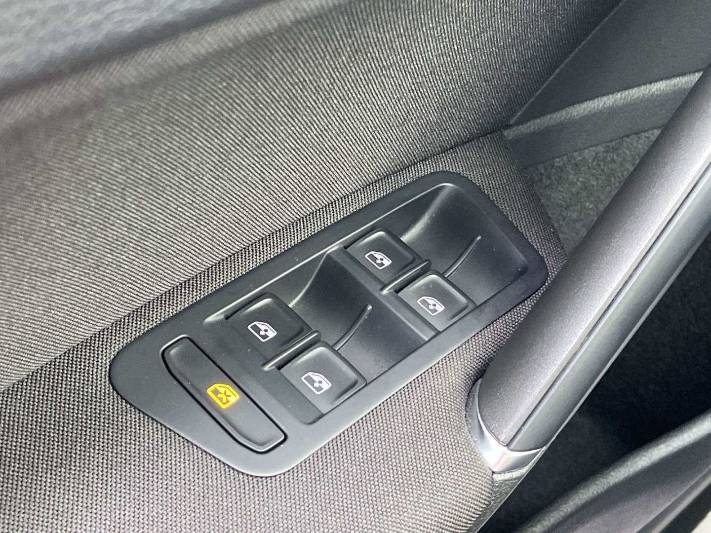 Golf Variant VII 2.0 TDI DSG Comfortline LED/ACC/Navi Pro/App-Connect/ergoActive-Sitz/Blind Spot