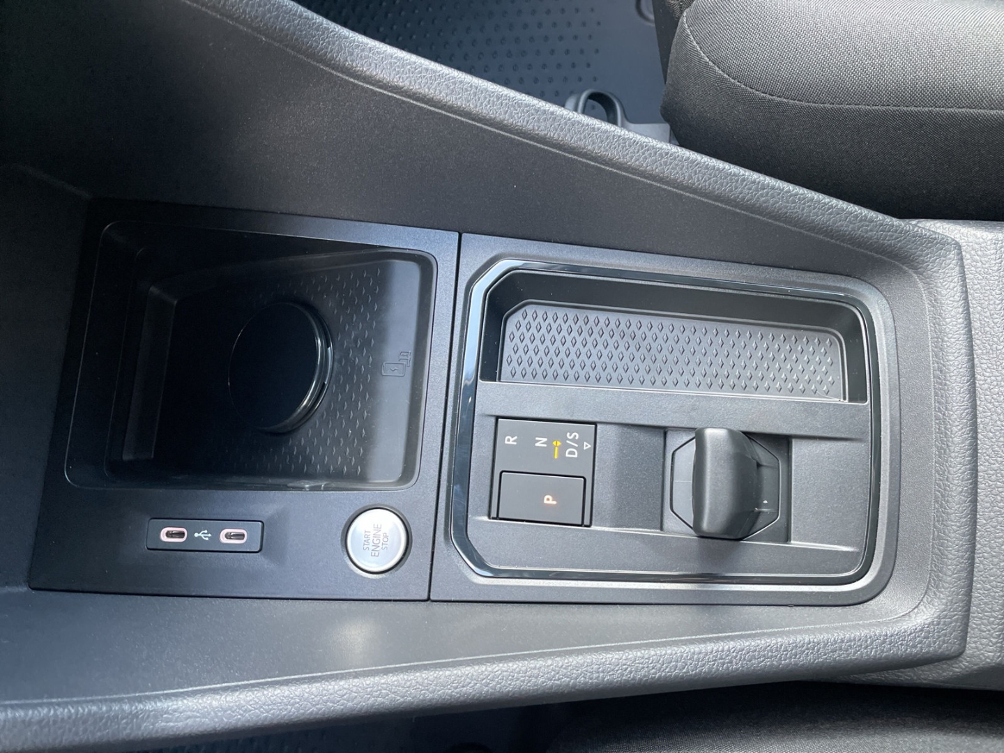 Caddy Flexible 1.5TSI DSG Kamera/AHK/LED/GRA/App-Connect/ergoComfort/Sitzhzg