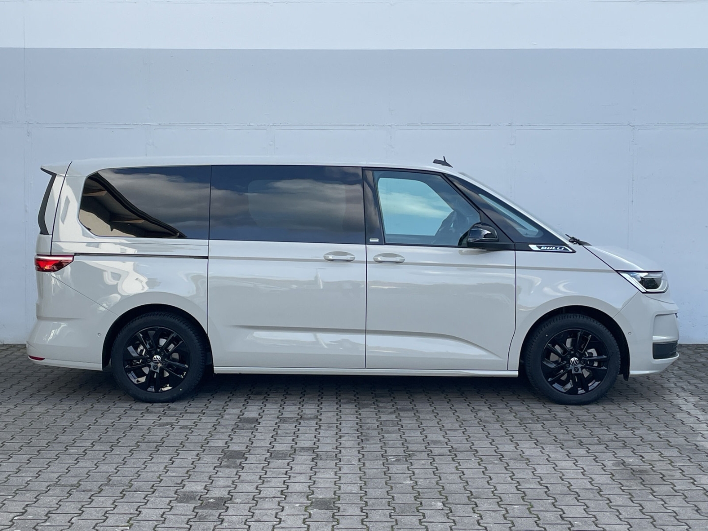 T7 Multivan Generation 2.0TSI DSG LÜ AHK/360°Kamera/ACC/App-Co/el.Heckklappe/Keyless/Matrix/Standhzg