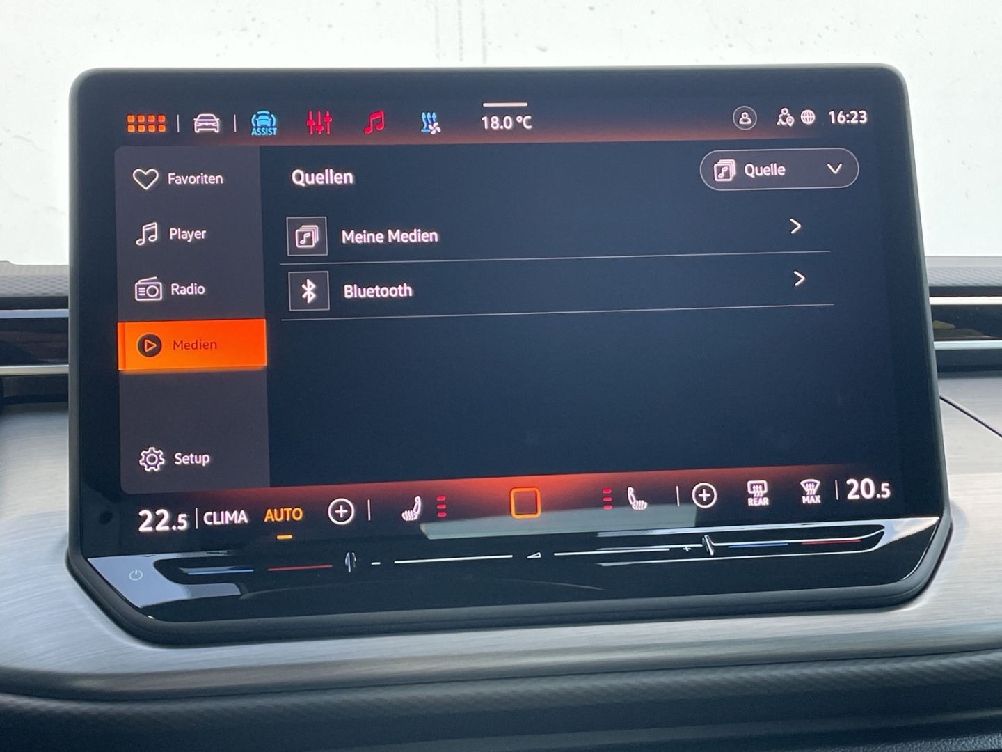 T7 Multivan Generation 2.0TSI DSG LÜ AHK/360°Kamera/ACC/App-Co/el.Heckklappe/Keyless/Matrix/Standhzg