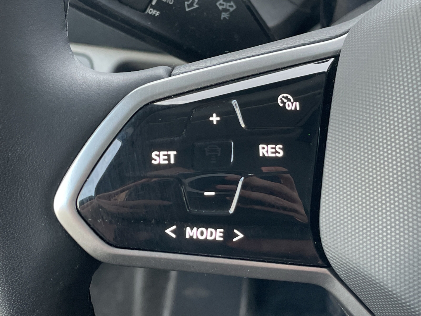 ID. Buzz Cargo 82 kWh AHK/Kamera/Sitz-&Lenkradhzg/LED/App-Connect/Climatronic
