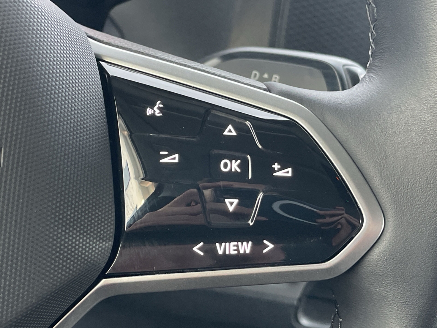 ID. Buzz Cargo 82 kWh AHK/Kamera/Sitz-&Lenkradhzg/LED/App-Connect/Climatronic