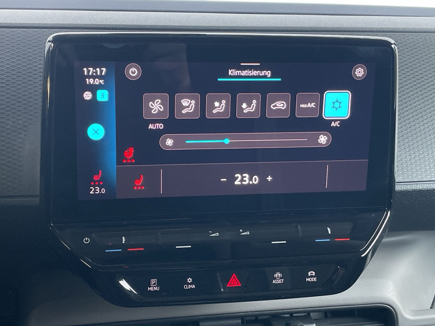 ID. Buzz Cargo 82 kWh AHK/Kamera/Sitz-&Lenkradhzg/LED/App-Connect/Climatronic