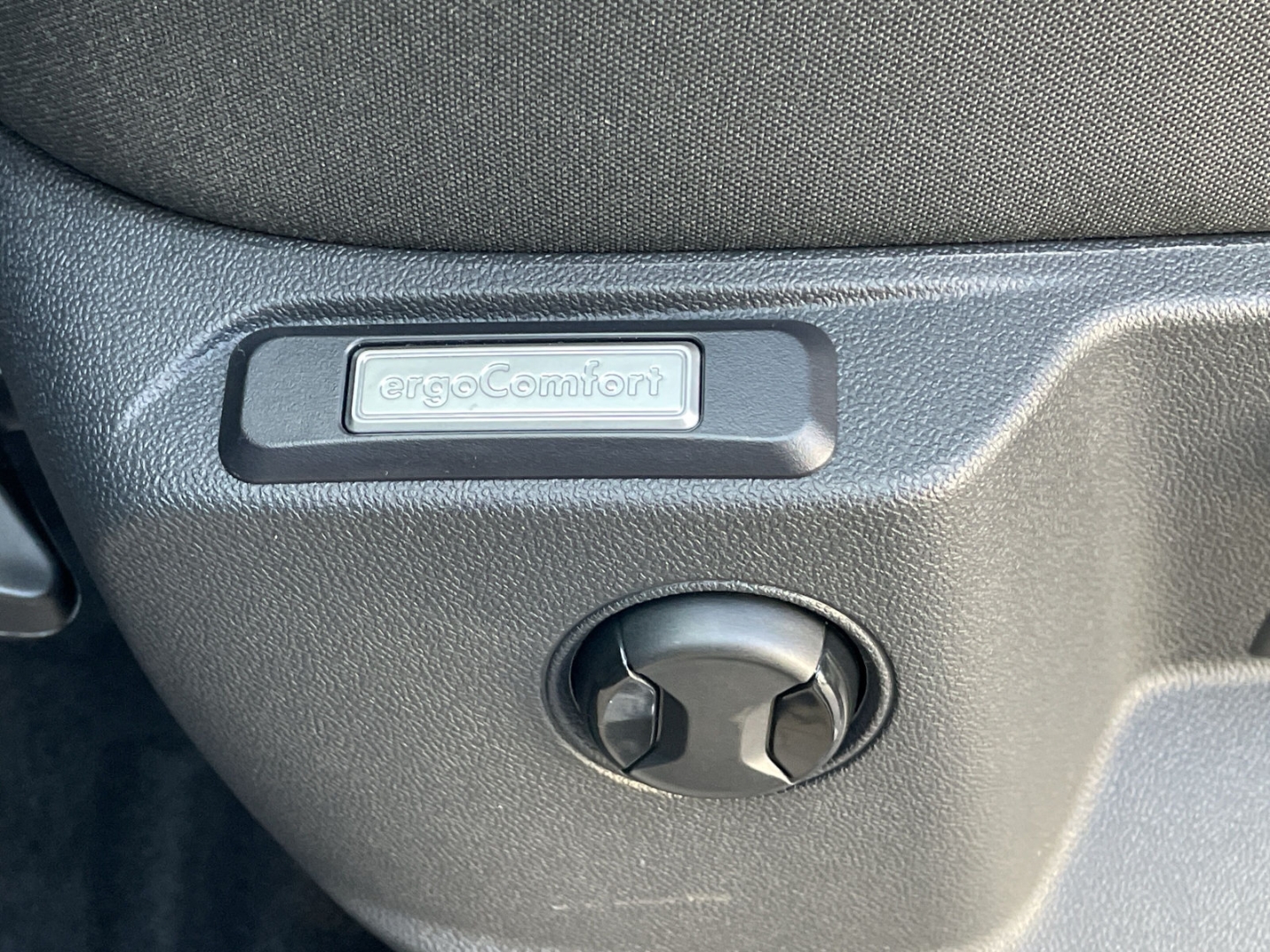 Caddy Edition 1.5 TSI DSG AHK/LED/Kamera/App-Connect/ACC/Travel/Spurwechsel/Sitzhzg/