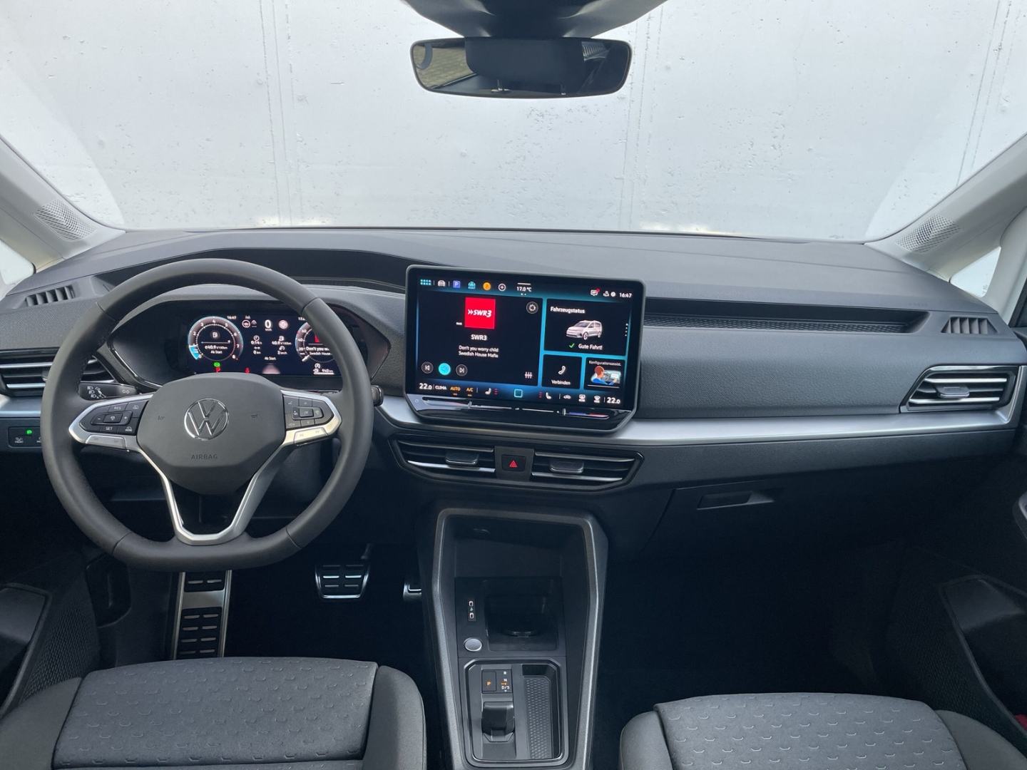 Caddy Edition 1.5 TSI DSG AHK/LED/Kamera/App-Connect/ACC/Travel/Spurwechsel/Sitzhzg/