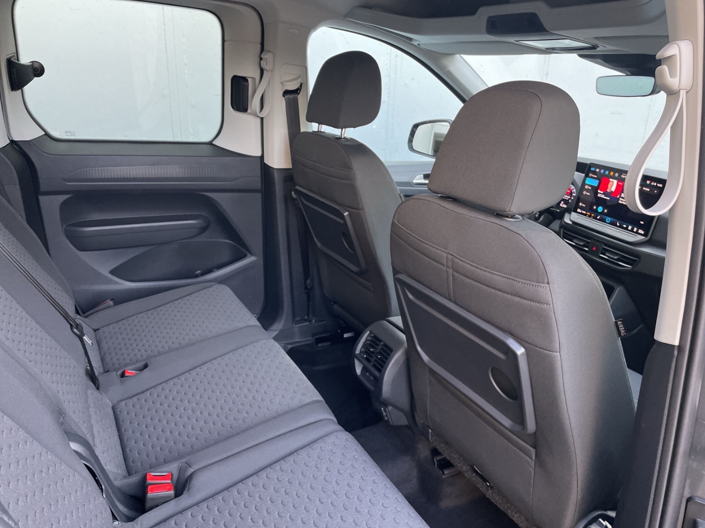 Caddy Edition 1.5 TSI DSG AHK/LED/Kamera/App-Connect/ACC/Travel/Spurwechsel/Sitzhzg/