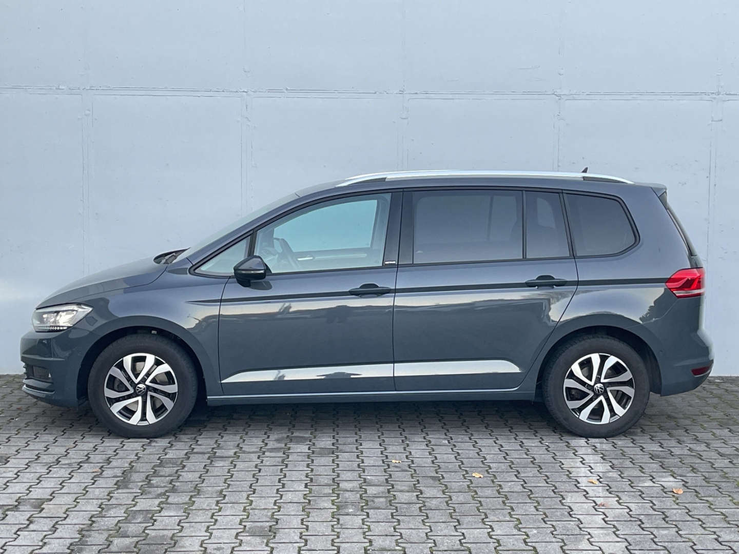 Touran 1.5 TSI DSG Active AHK/LED/Standhzg/Navi/Kamera/ACC/el.Heckklappe/
