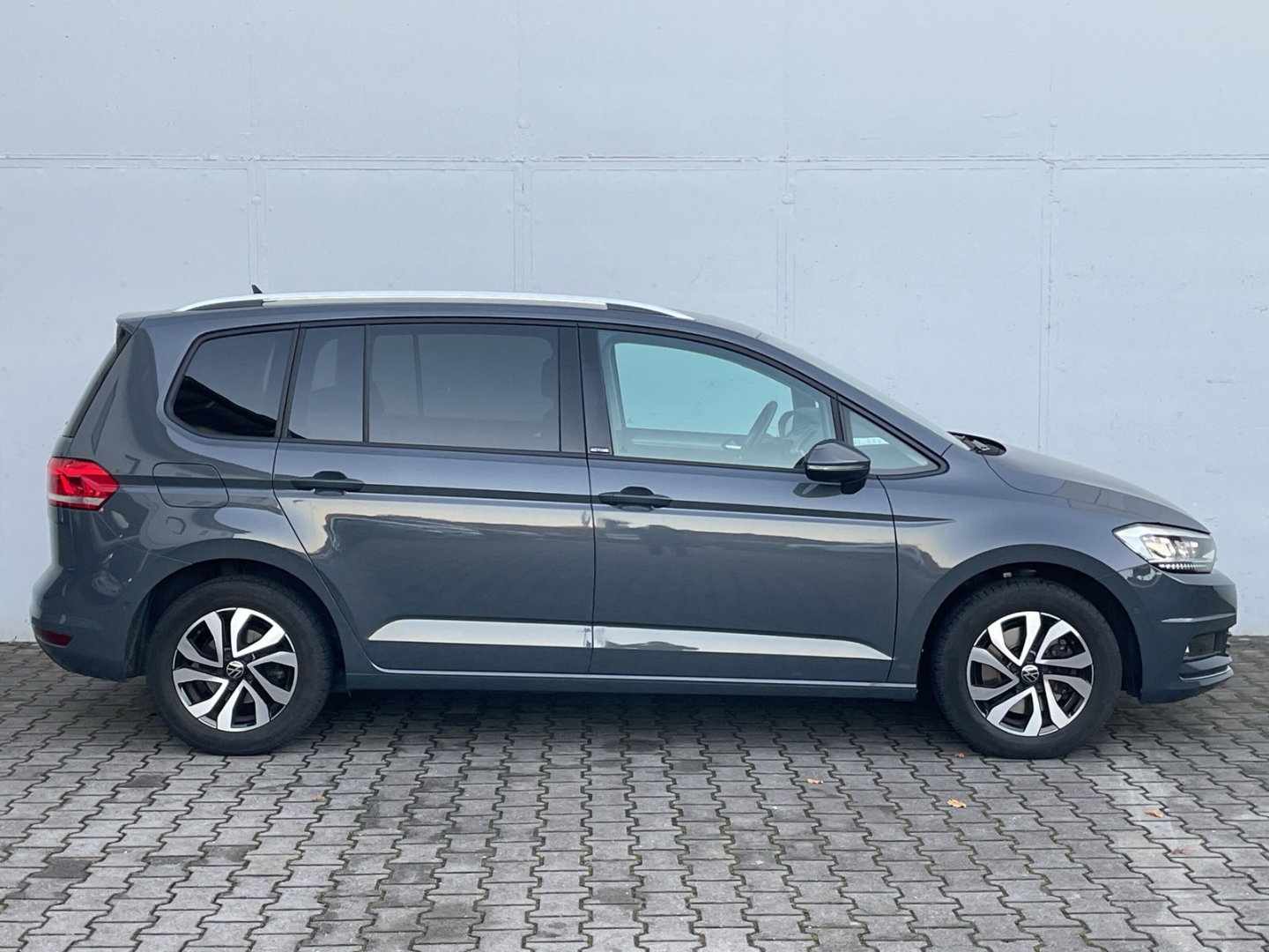 Touran 1.5 TSI DSG Active AHK/LED/Standhzg/Navi/Kamera/ACC/el.Heckklappe/