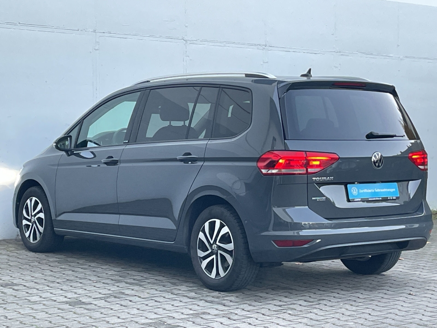 Touran 1.5 TSI DSG Active AHK/LED/Standhzg/Navi/Kamera/ACC/el.Heckklappe/