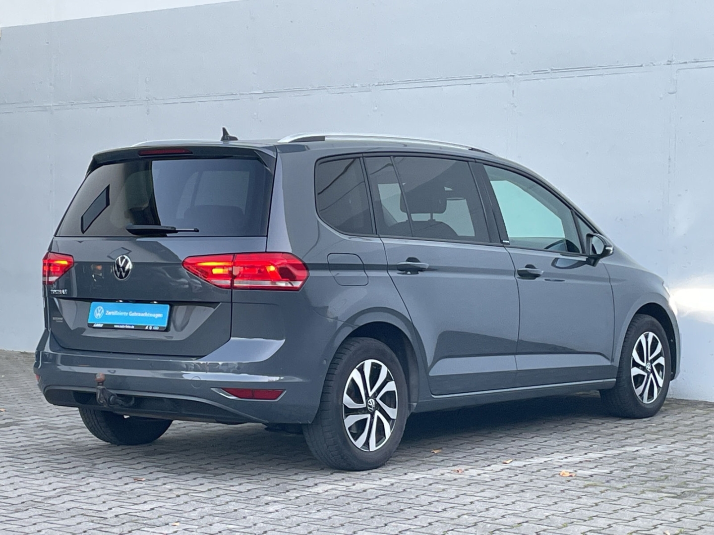 Touran 1.5 TSI DSG Active AHK/LED/Standhzg/Navi/Kamera/ACC/el.Heckklappe/