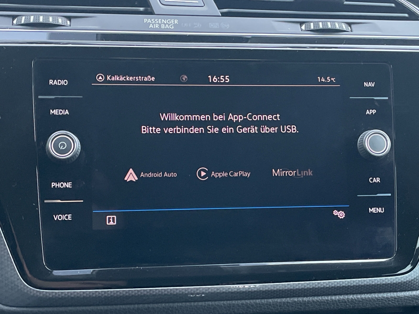 Touran 1.5 TSI DSG Active AHK/LED/Standhzg/Navi/Kamera/ACC/el.Heckklappe/