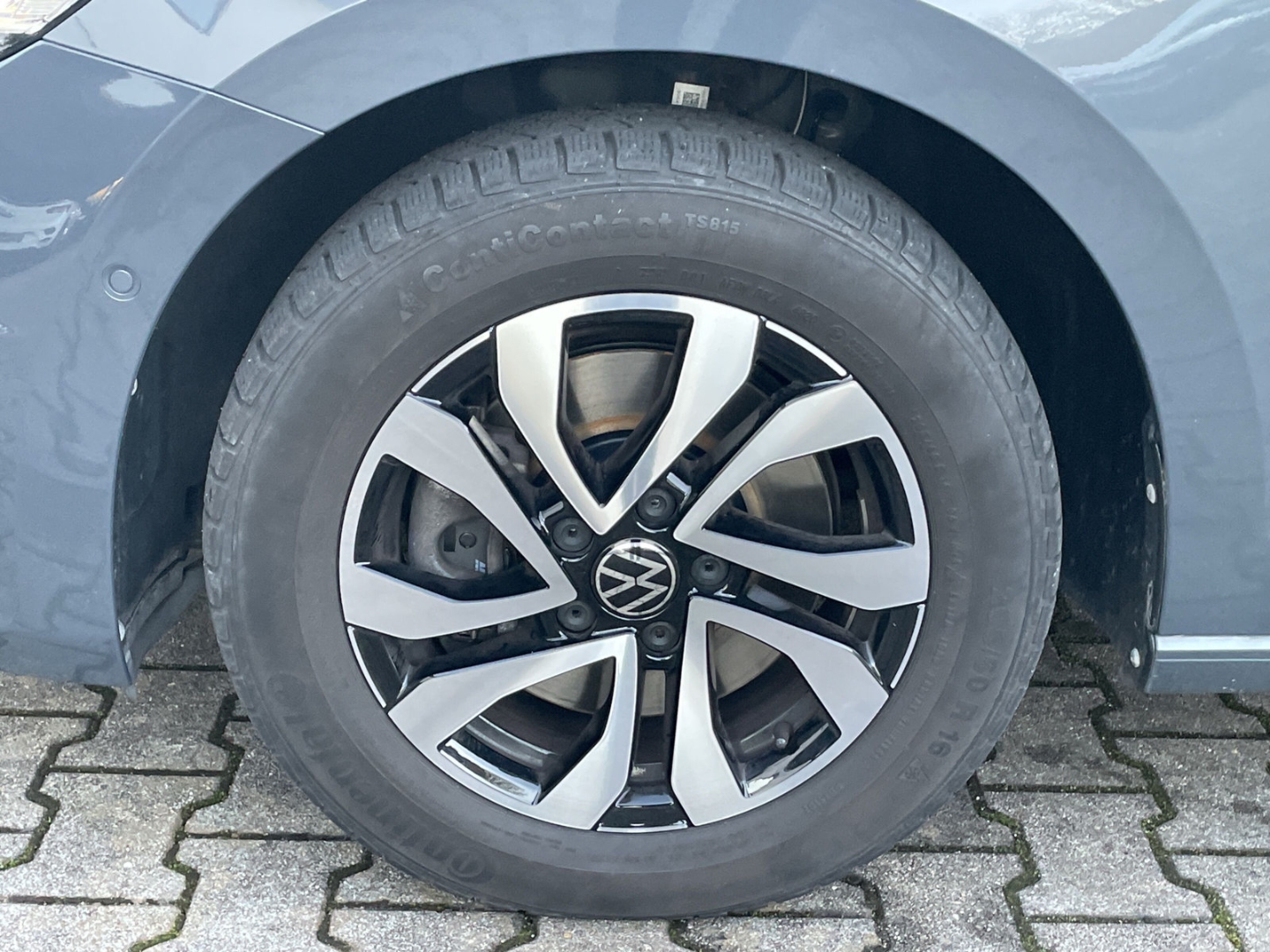 Touran 1.5 TSI DSG Active AHK/LED/Standhzg/Navi/Kamera/ACC/el.Heckklappe/