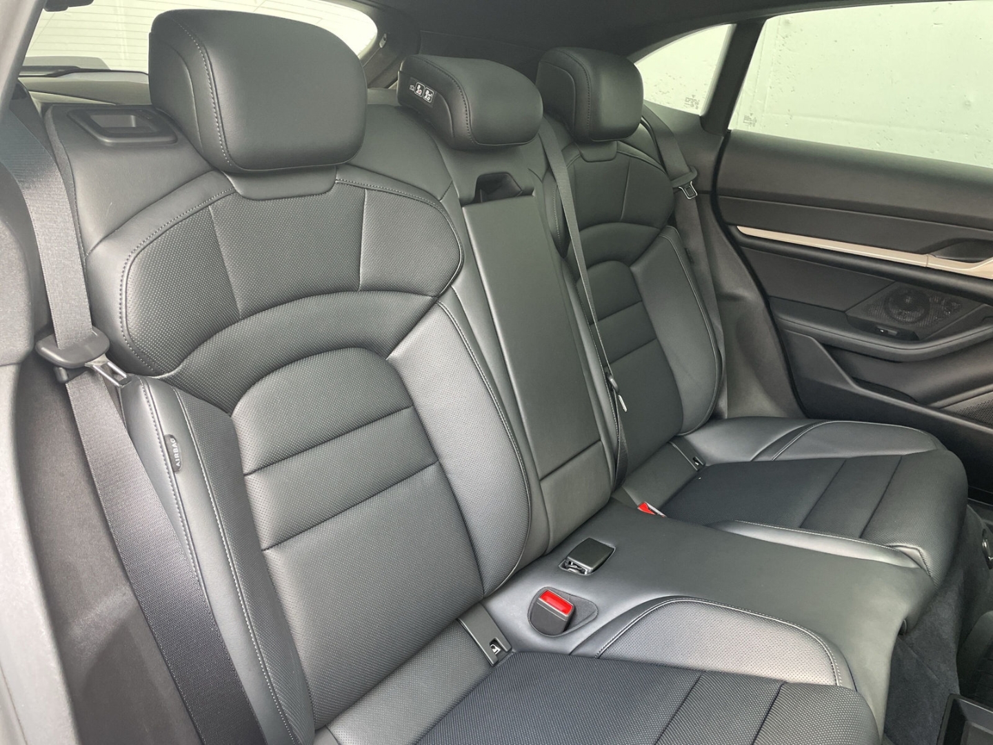 Taycan Sport Turismo Plus Approved/Pano/Bose/Air/Sitzbelüftung/