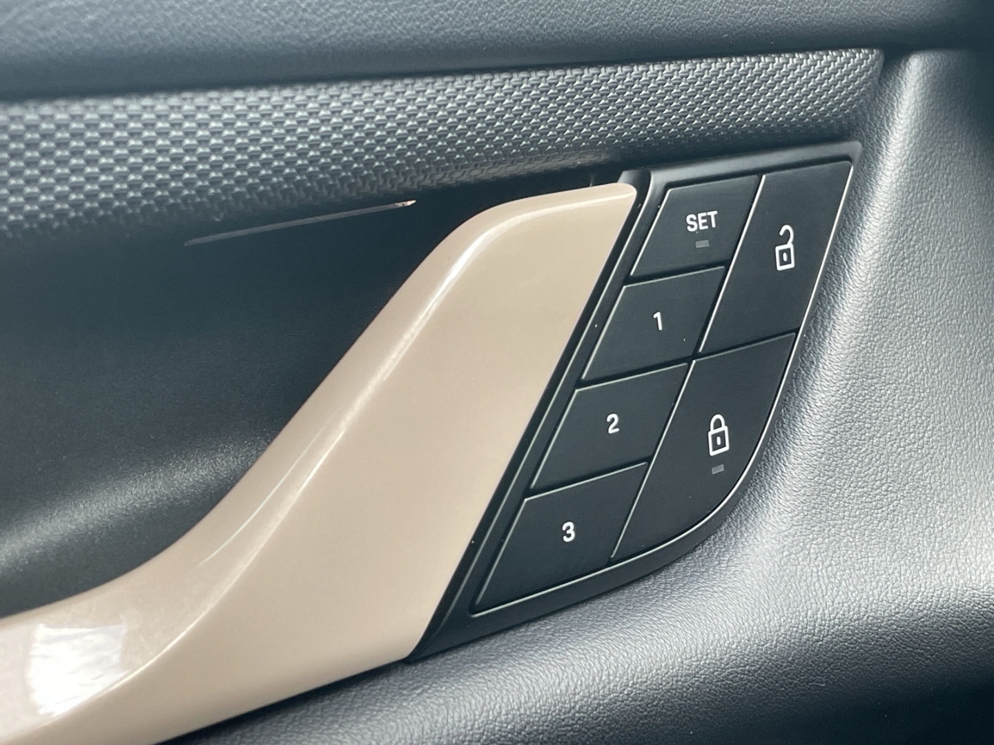 Taycan Sport Turismo Plus Approved/Pano/Bose/Air/Sitzbelüftung/