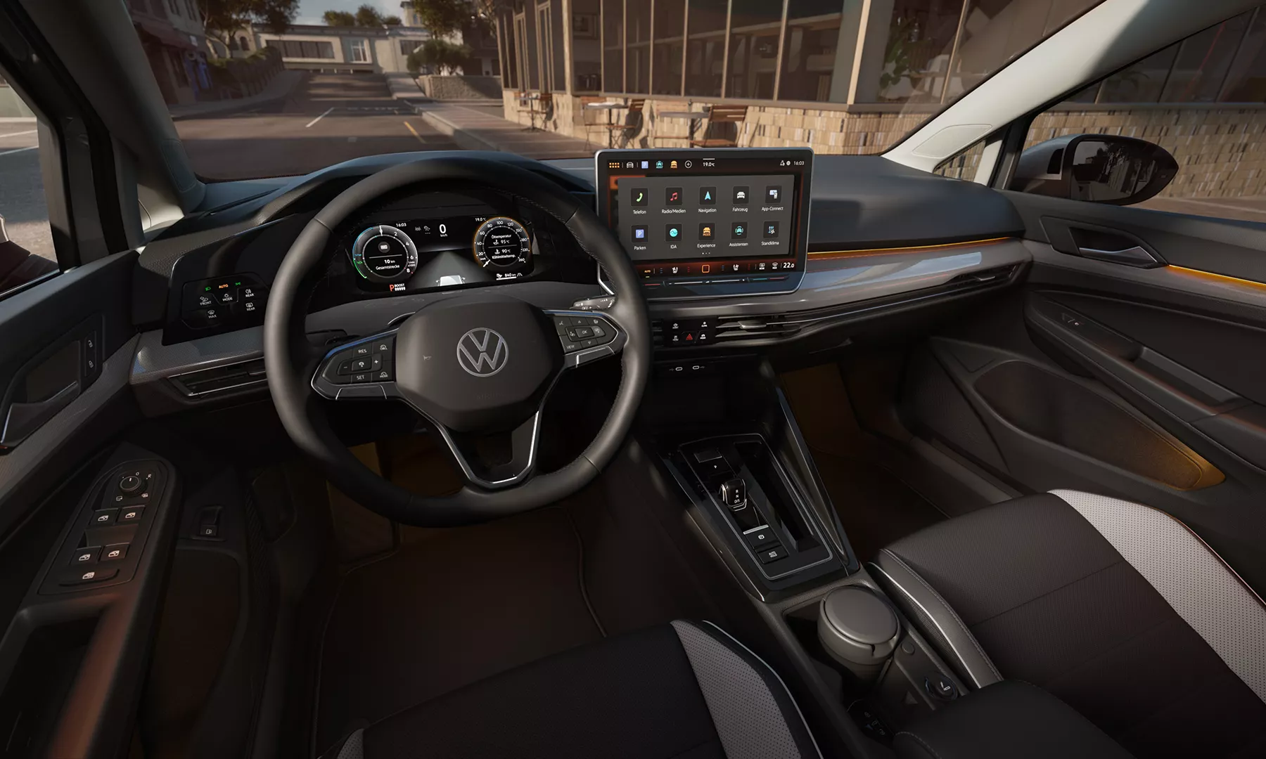 Cockpit des Volkswagen Golf eHybrid